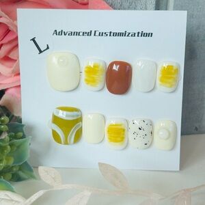 Custom Nail Art Set in Yellow and Brown